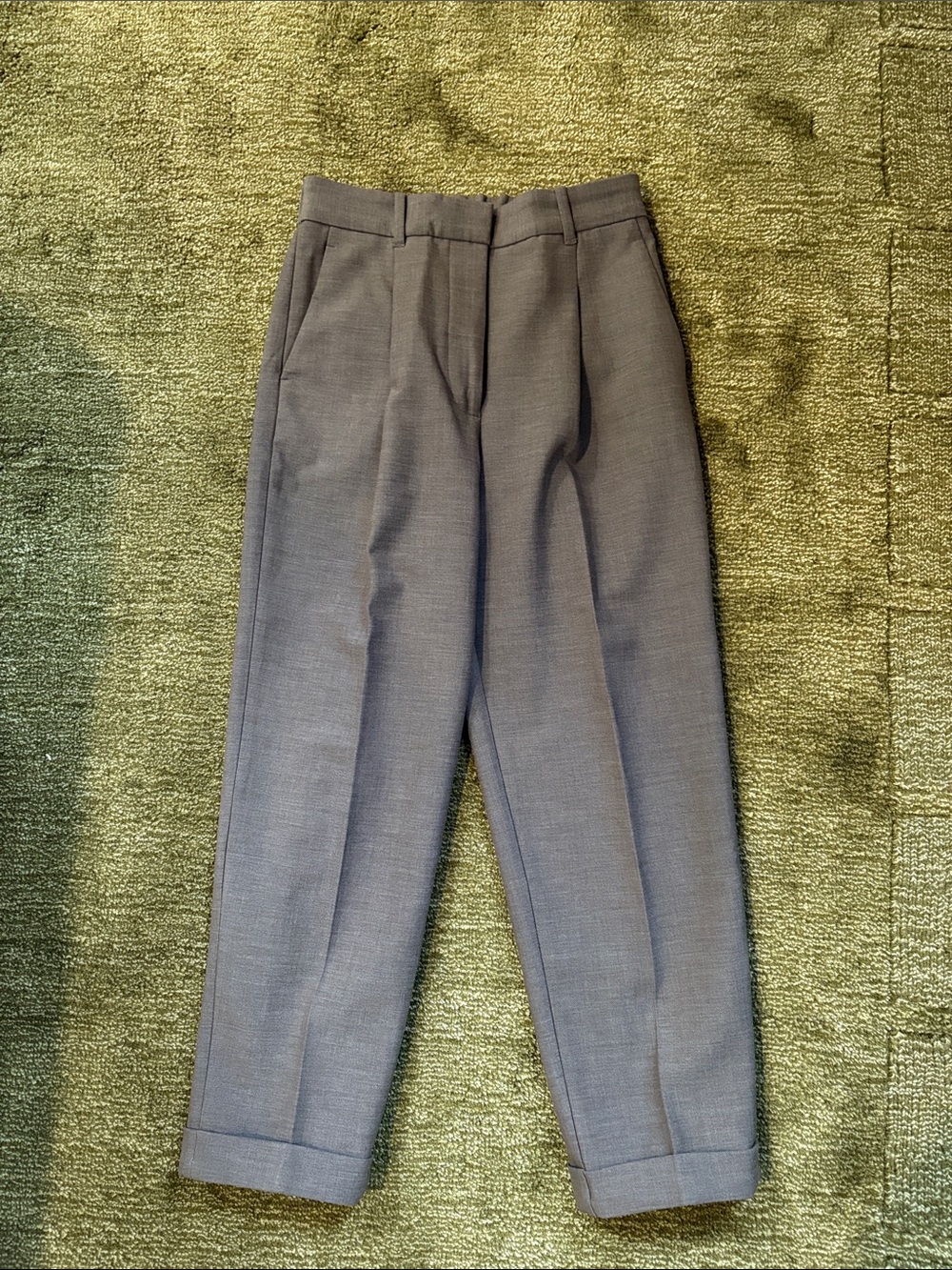 Aritzia Effortless Gray Pleated Cropped Dress Pants